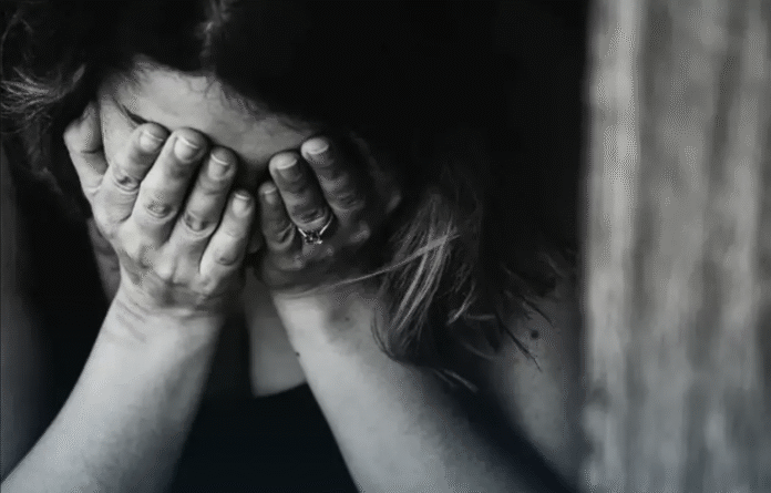 Violencia a mujeres